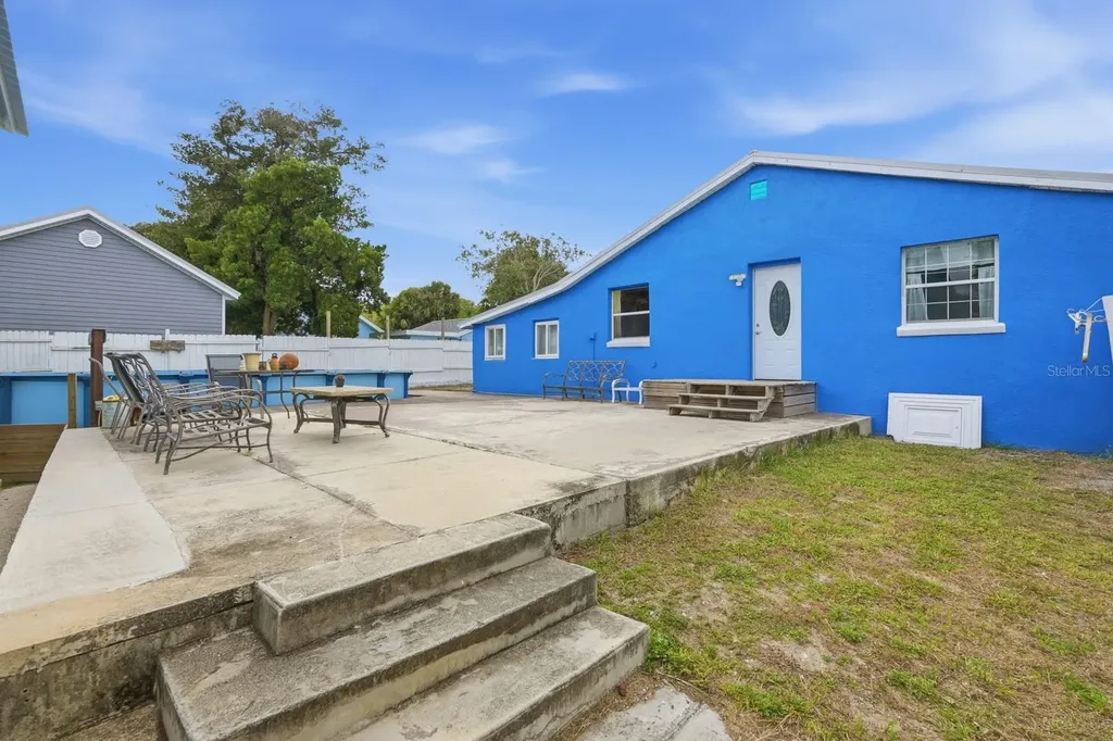 318 Eastwood Lane Daytona Beach FL 32118