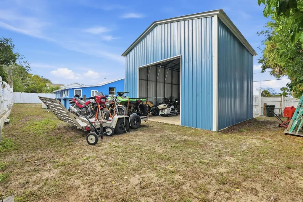 318 Eastwood Lane Daytona Beach FL 32118