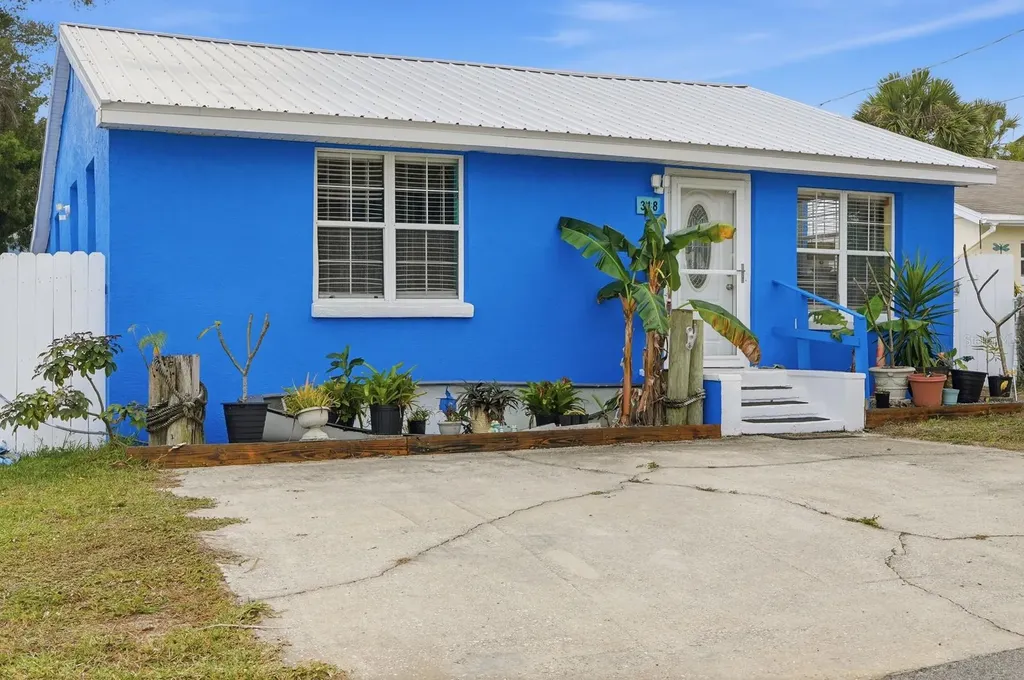 318 Eastwood Lane Daytona Beach FL 32118