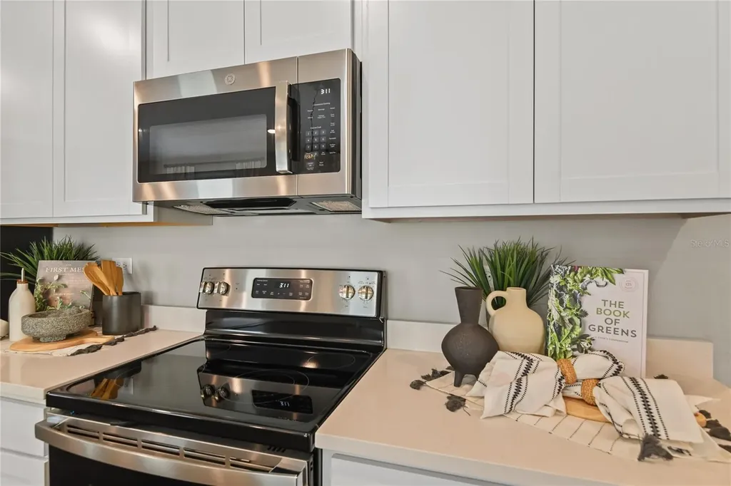 5335 Spring Maiden Circle Apollo Beach FL 33572