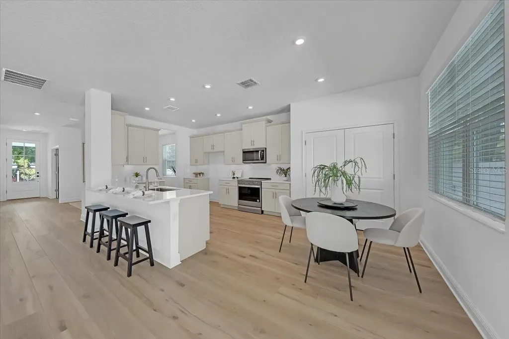 6216 29th Street N St Petersburg FL 33702