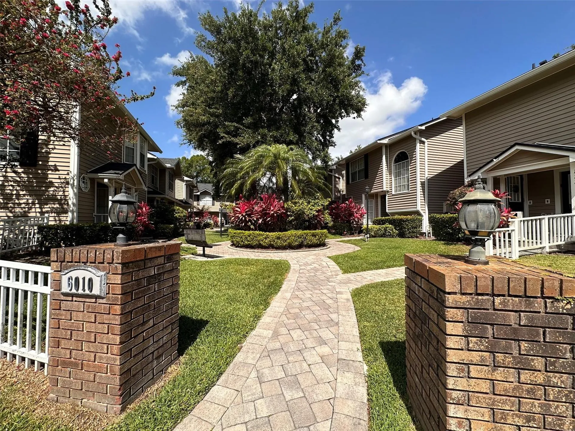 6010 Scotchwood Glen Orlando FL 32822