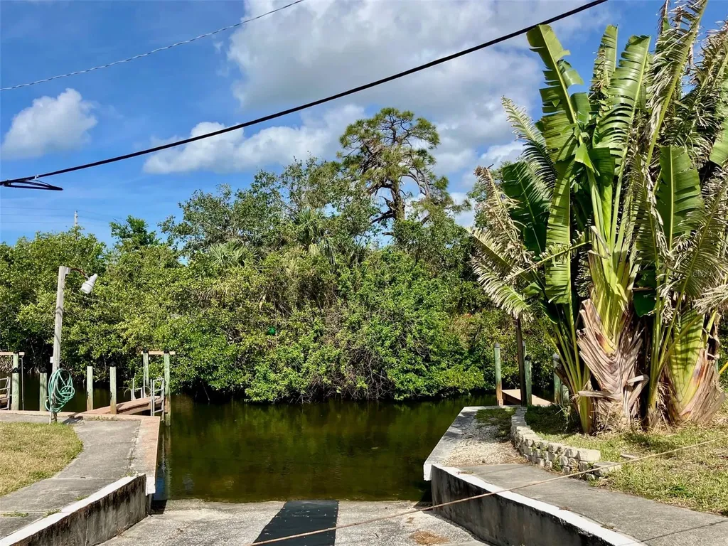 1891 Englewood Road Englewood FL 34223