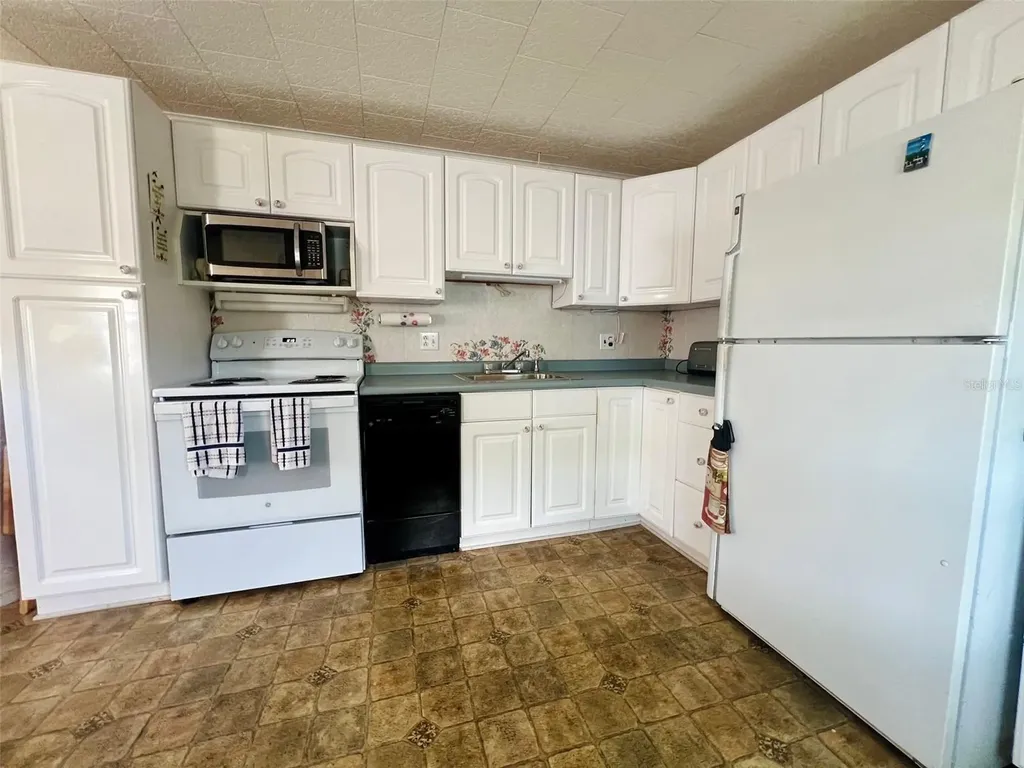 1891 Englewood Road Englewood FL 34223