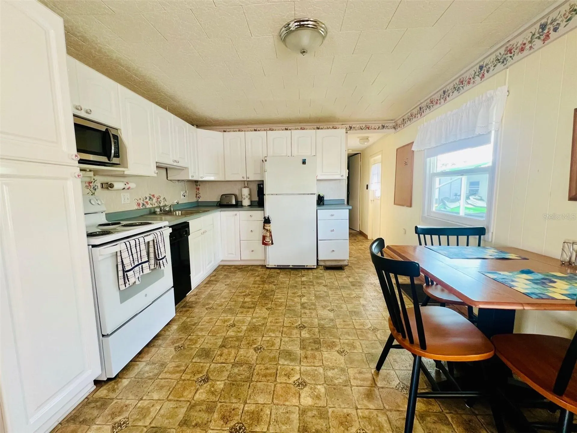 1891 Englewood Road Englewood FL 34223