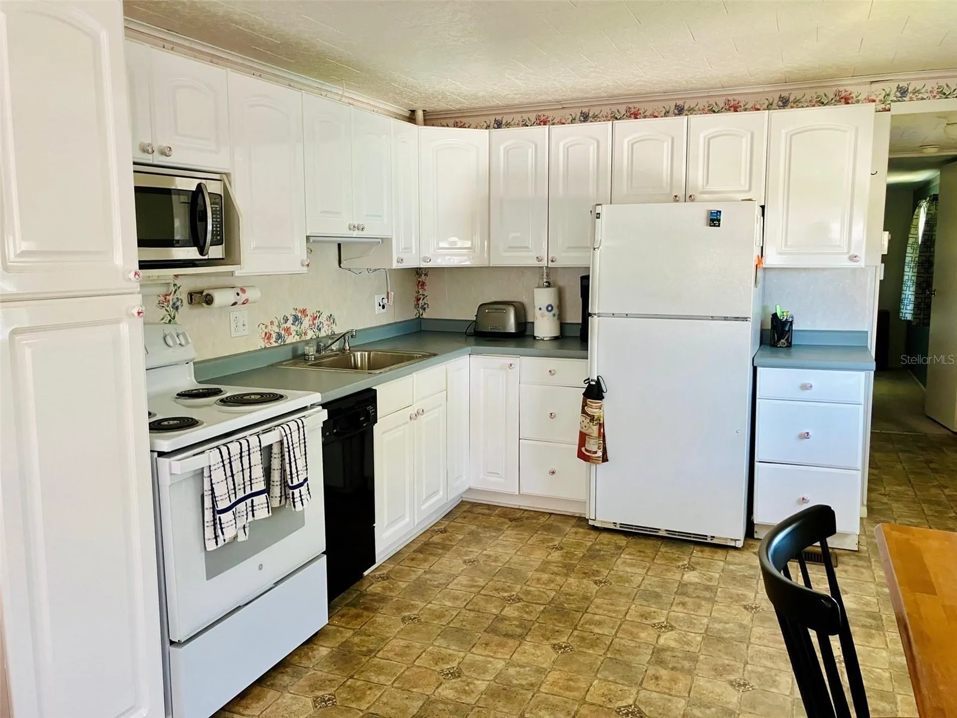 1891 Englewood Road Englewood FL 34223