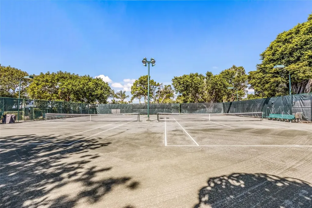 1425 Gulf Of Mexico Drive Longboat Key FL 34228