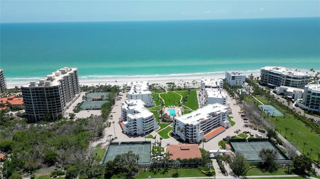 1425 Gulf Of Mexico Drive Longboat Key FL 34228