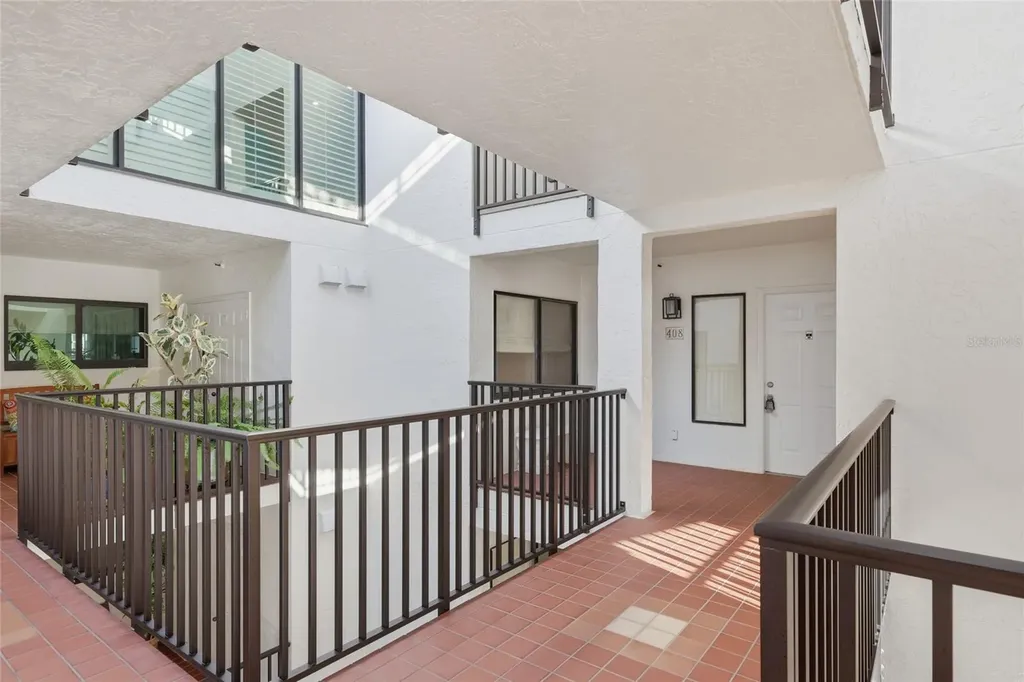1425 Gulf Of Mexico Drive Longboat Key FL 34228