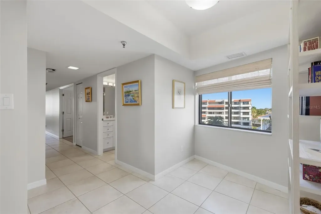 1425 Gulf Of Mexico Drive Longboat Key FL 34228