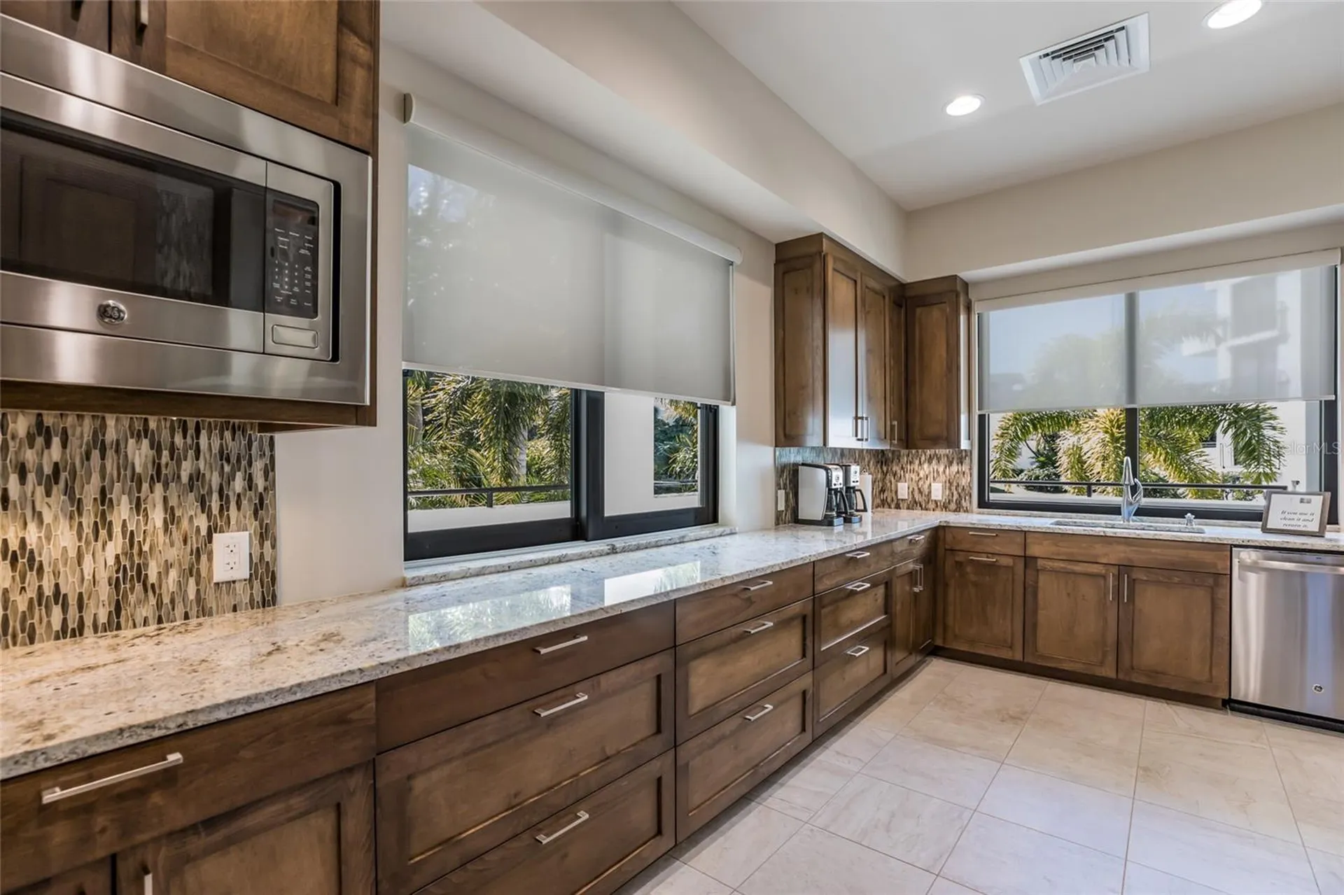 1425 Gulf Of Mexico Drive Longboat Key FL 34228