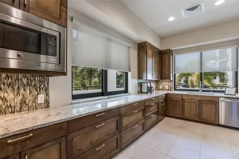 1425 Gulf Of Mexico Drive Longboat Key FL 34228