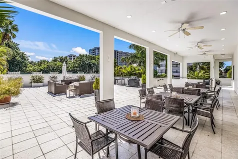 1425 Gulf Of Mexico Drive Longboat Key FL 34228