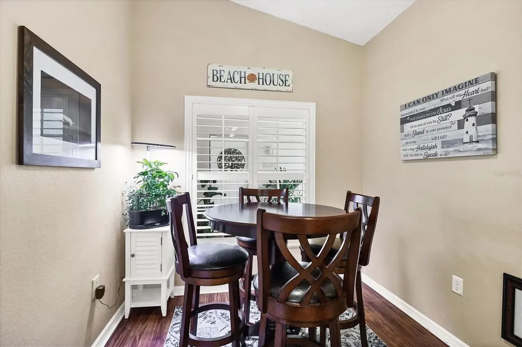 7266 Eleanor Circle Sarasota FL 34243