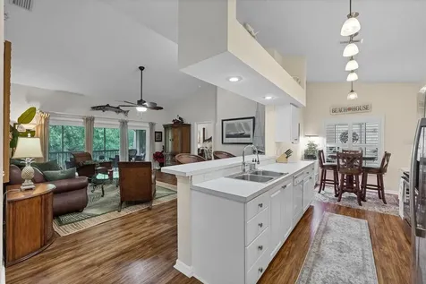 7266 Eleanor Circle Sarasota FL 34243