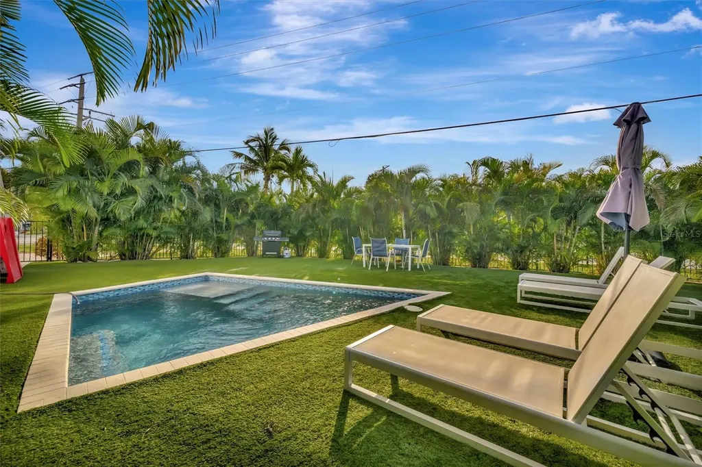 303 58th Street Holmes Beach FL 34217