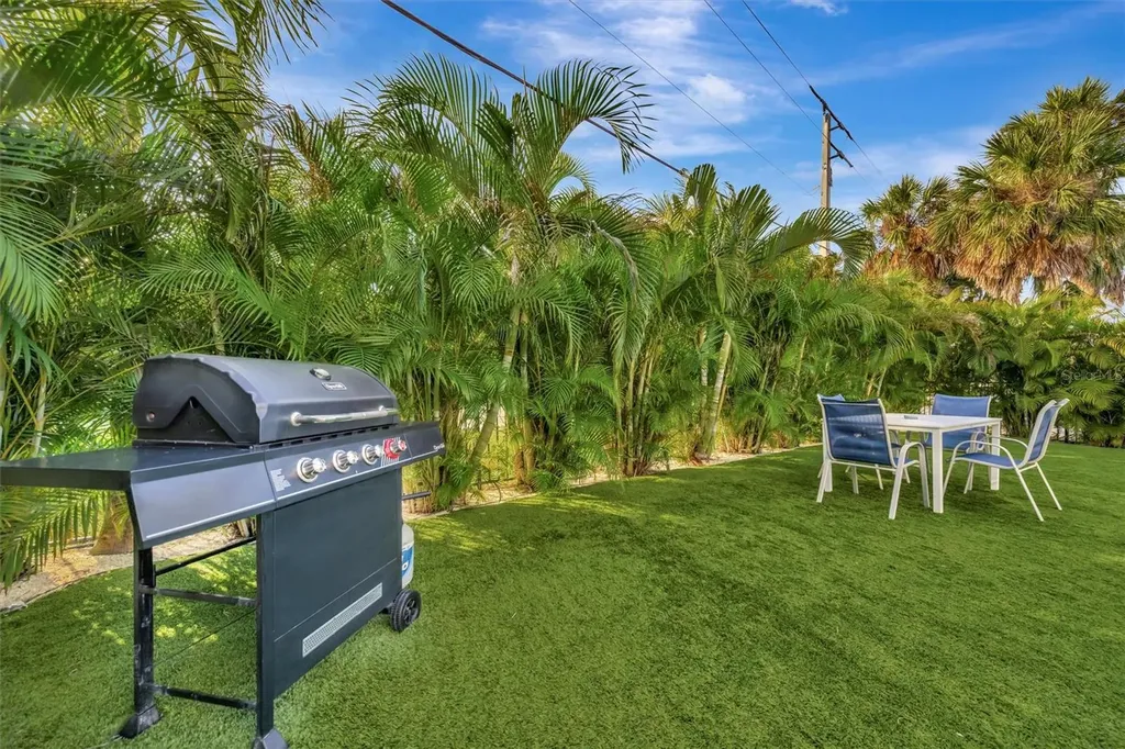 303 58th Street Holmes Beach FL 34217