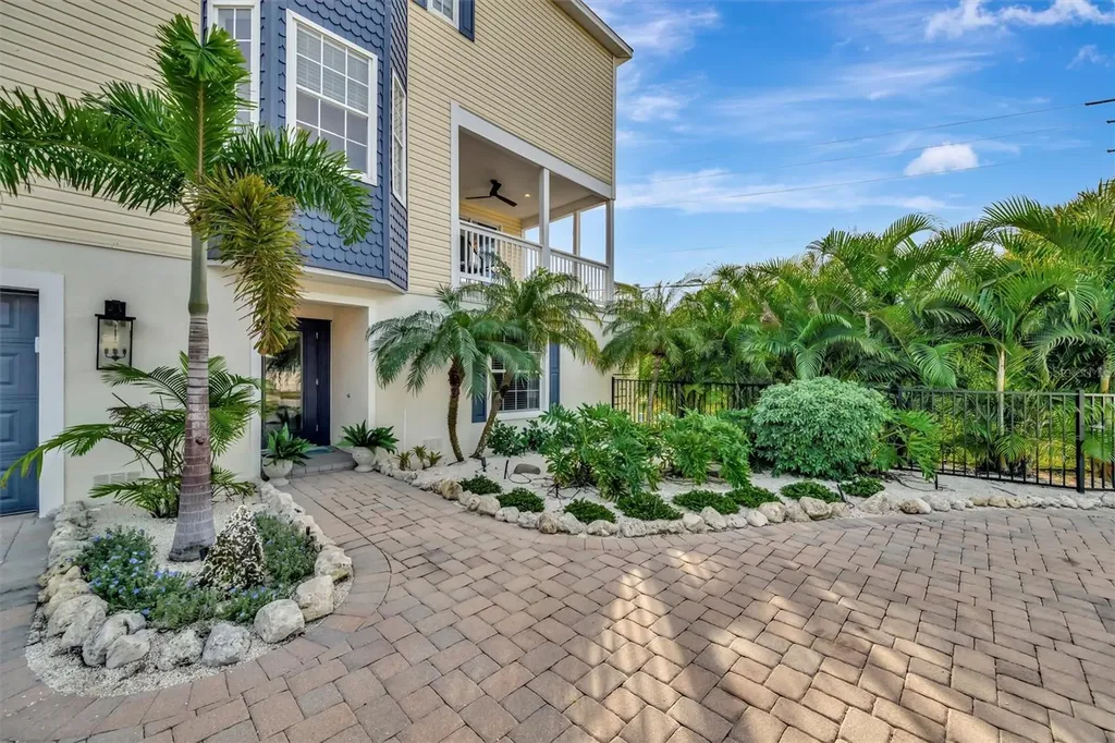 303 58th Street Holmes Beach FL 34217