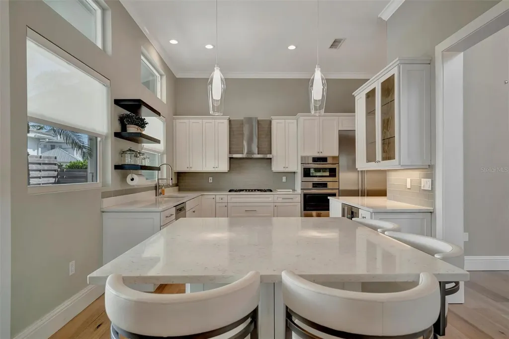 1511 N Lake Shore Drive Sarasota FL 34231