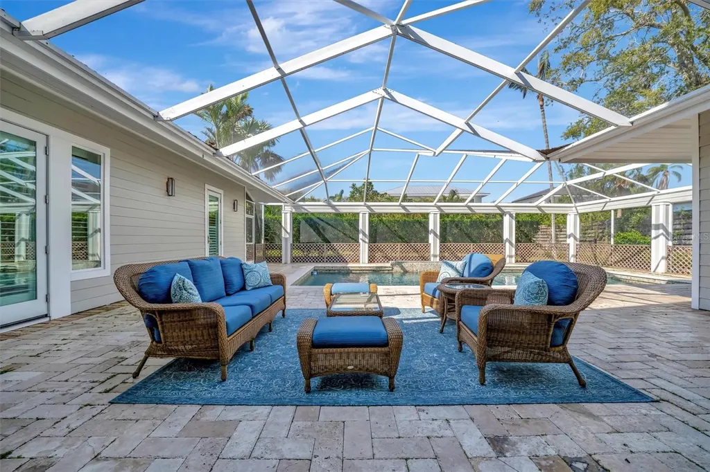 1511 N Lake Shore Drive Sarasota FL 34231