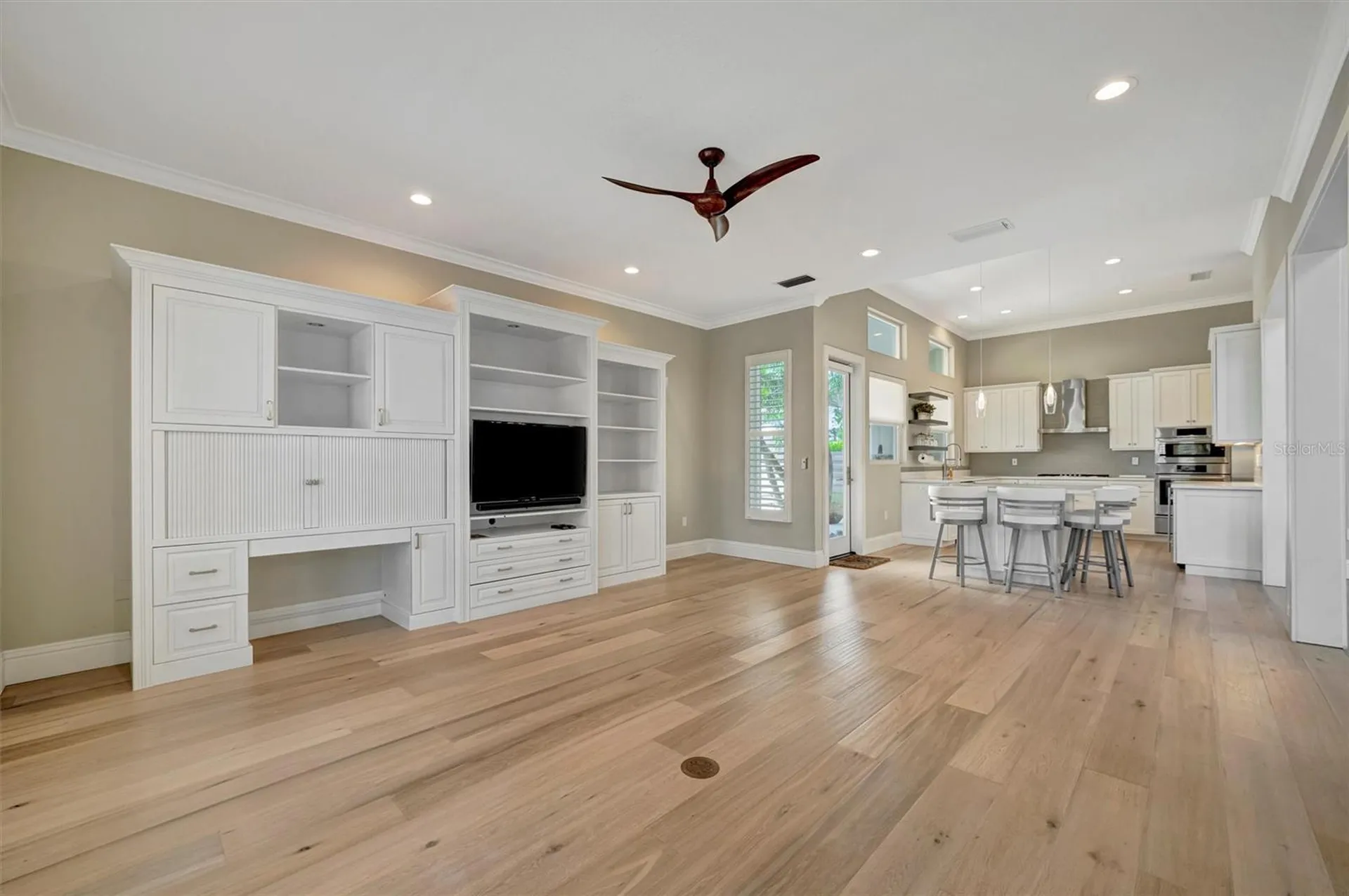 1511 N Lake Shore Drive Sarasota FL 34231