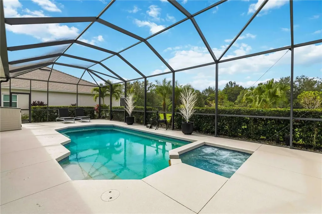 7071 Tamworth Parkway Sarasota FL 34241