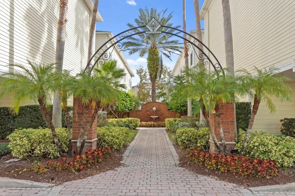 9831 Meadow Field Circle Tampa FL 33626