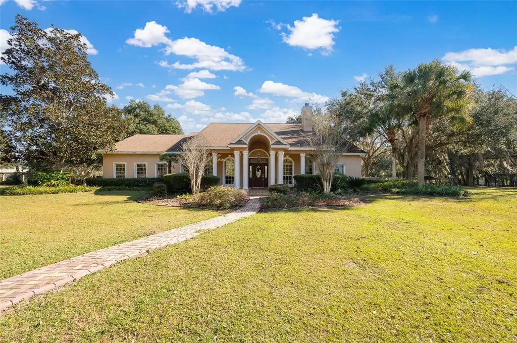11715 NW 90th Avenue Reddick FL 32686