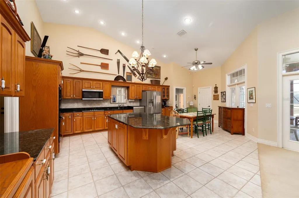 11715 NW 90th Avenue Reddick FL 32686
