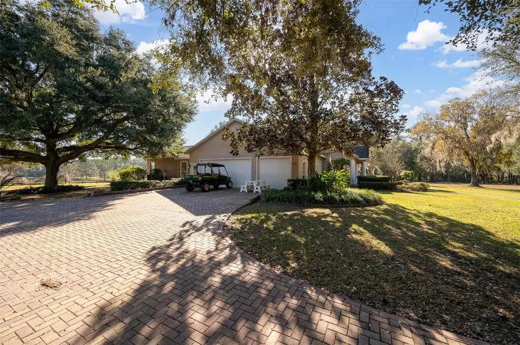 11715 NW 90th Avenue Reddick FL 32686
