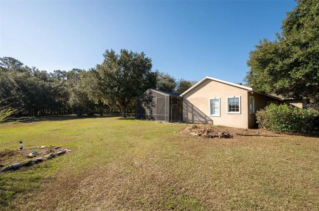 11715 NW 90th Avenue Reddick FL 32686