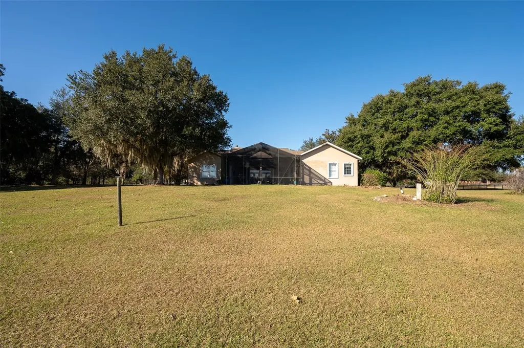 11715 NW 90th Avenue Reddick FL 32686