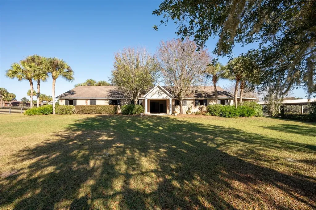 11715 NW 90th Avenue Reddick FL 32686