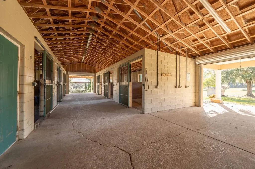 11715 NW 90th Avenue Reddick FL 32686