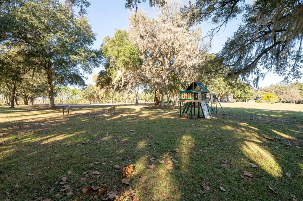 11715 NW 90th Avenue Reddick FL 32686