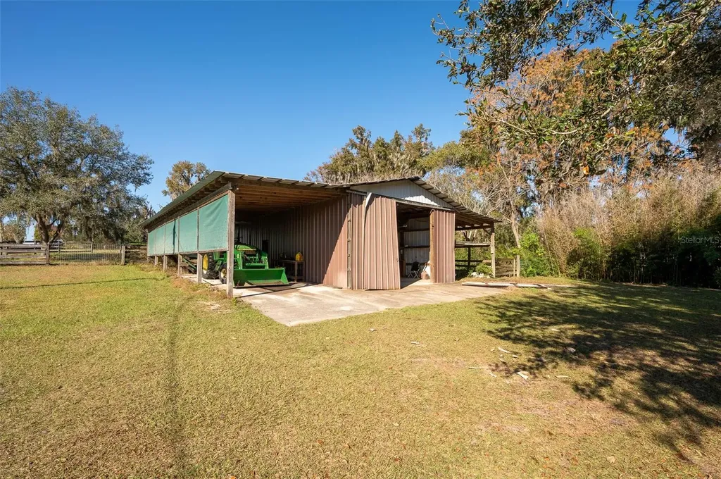 11715 NW 90th Avenue Reddick FL 32686