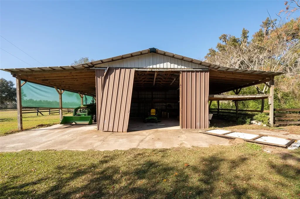 11715 NW 90th Avenue Reddick FL 32686