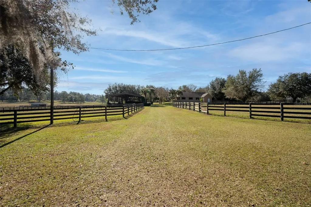 11715 NW 90th Avenue Reddick FL 32686