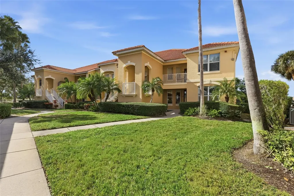 8422 Wethersfield Run Lakewood Ranch FL 34202