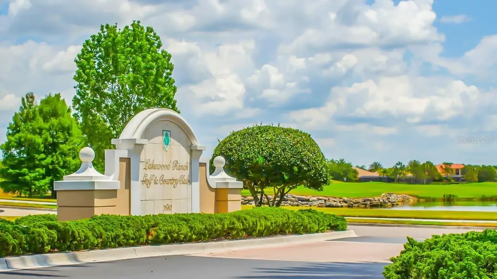 8422 Wethersfield Run Lakewood Ranch FL 34202