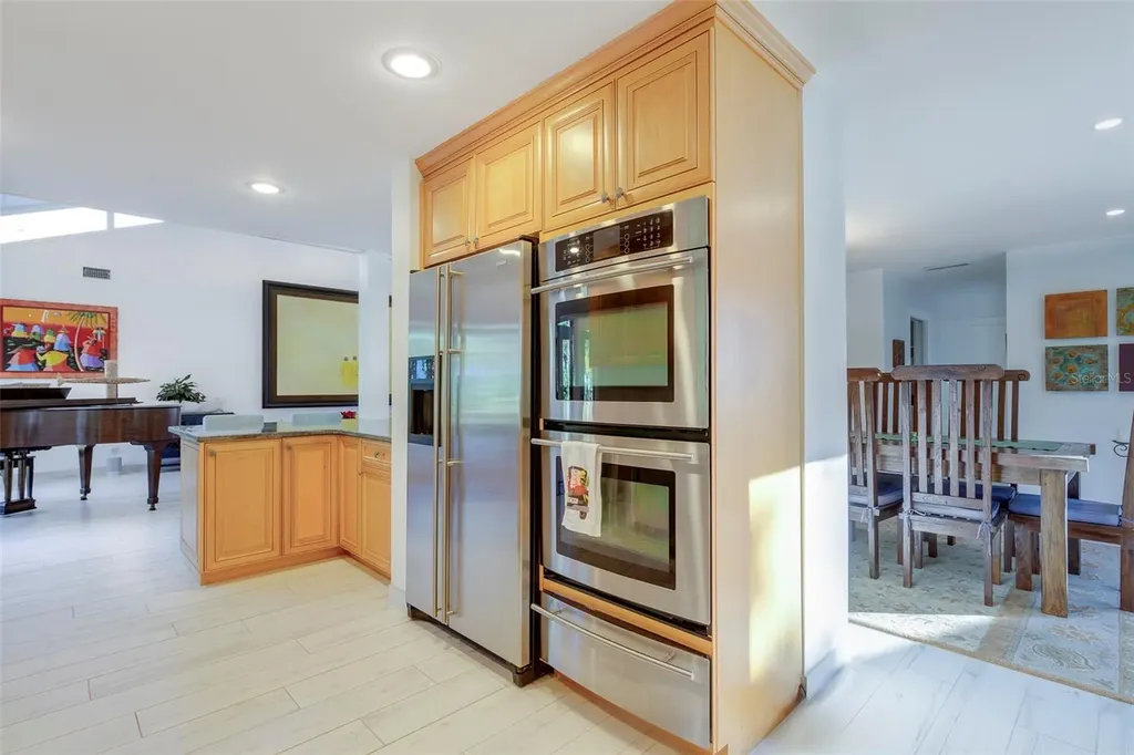 935 42nd Avenue N St Petersburg FL 33703