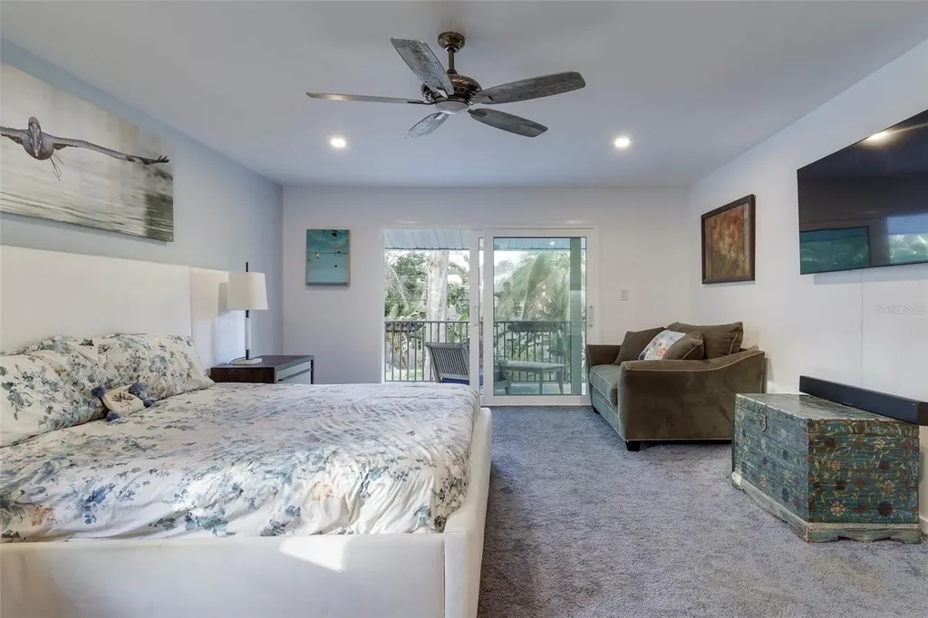 935 42nd Avenue N St Petersburg FL 33703