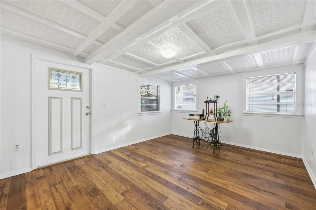 12031 E Old Hillsborough Avenue Seffner FL 33584