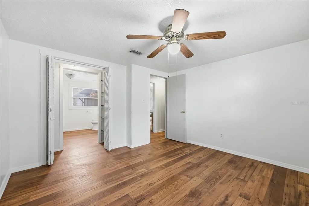 12031 E Old Hillsborough Avenue Seffner FL 33584
