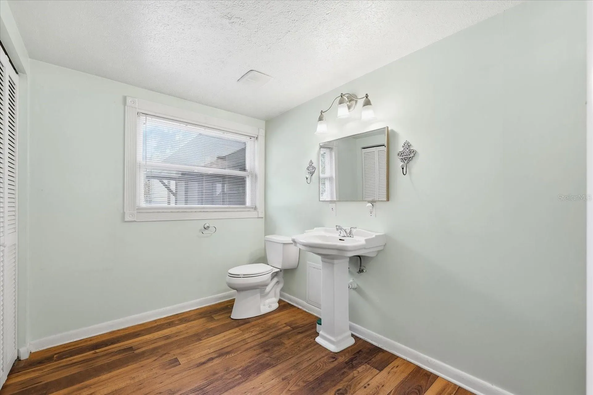 12031 E Old Hillsborough Avenue Seffner FL 33584