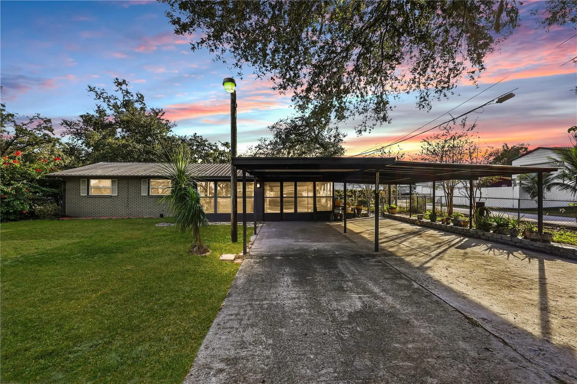 12031 E Old Hillsborough Avenue Seffner FL 33584