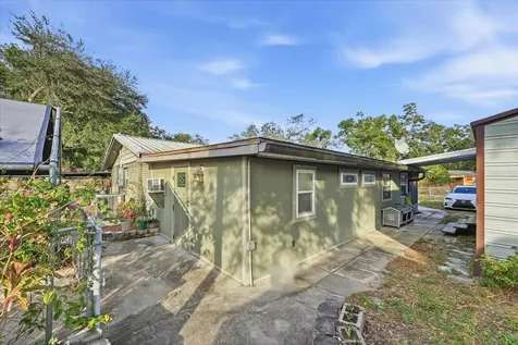 12031 E Old Hillsborough Avenue Seffner FL 33584