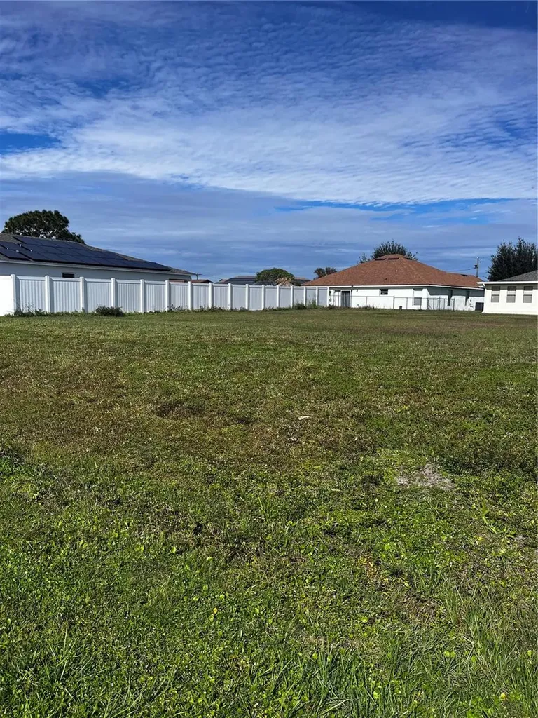 725 Leonardo Court Kissimmee FL 34758