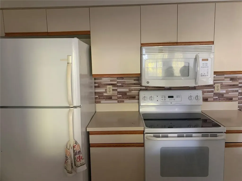 2719 N Poinciana Boulevard Kissimmee FL 34746