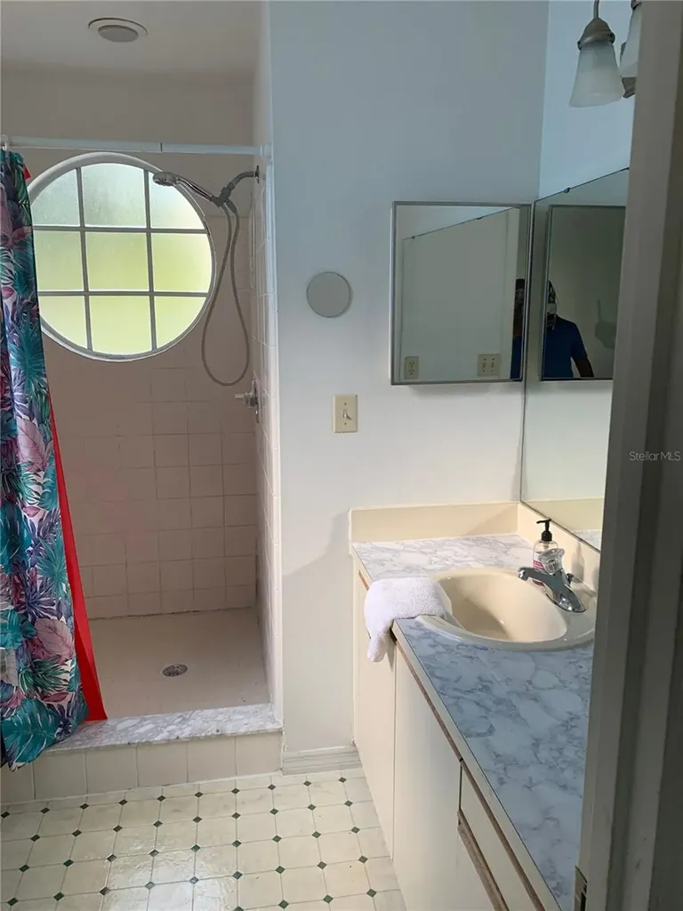 2719 N Poinciana Boulevard Kissimmee FL 34746